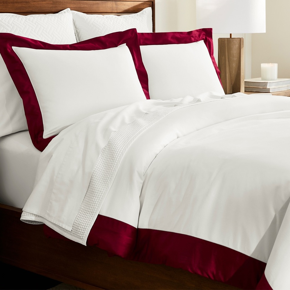 Queen Duvet Set + 2 King Size Pillow Cases | Boll & Branch Signature | Cranberry